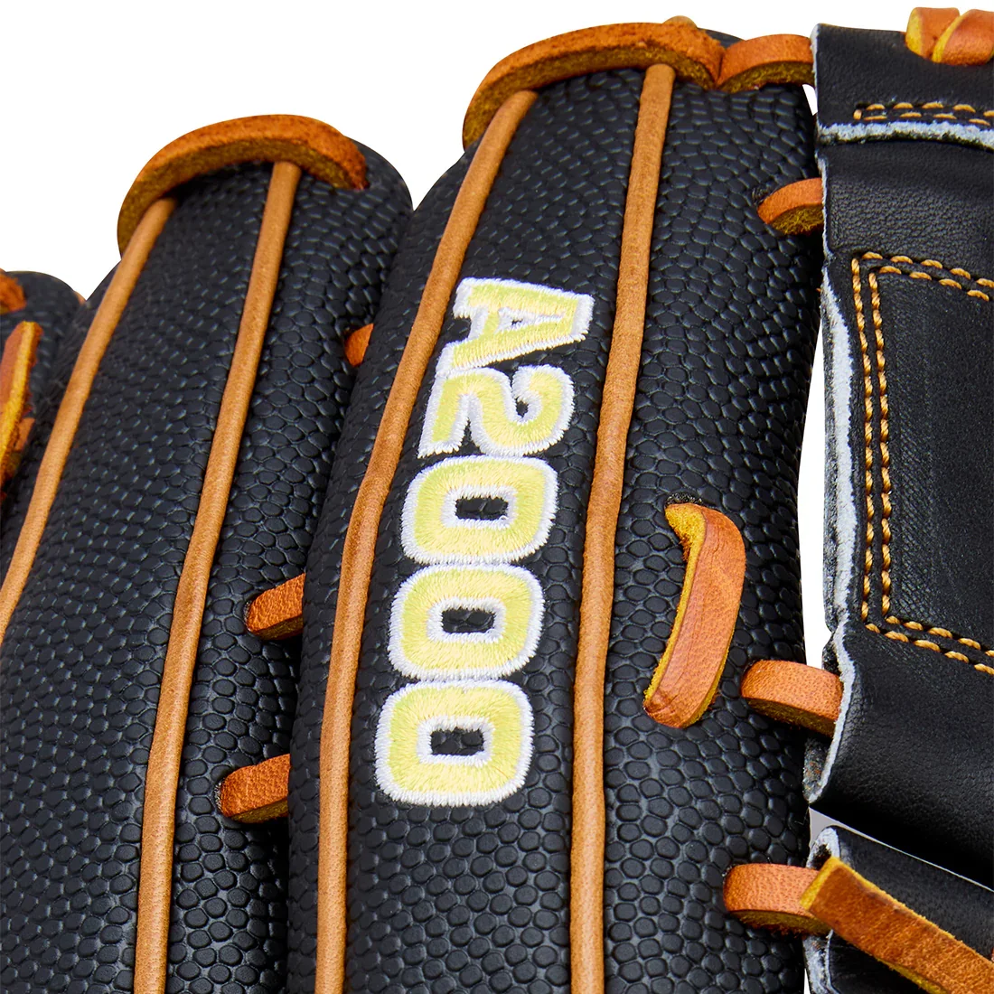 2026 Wilson A2000 Classic Series B125SS 12.5" Pitcher Baseball Glove: WBW104119125 - Image 6