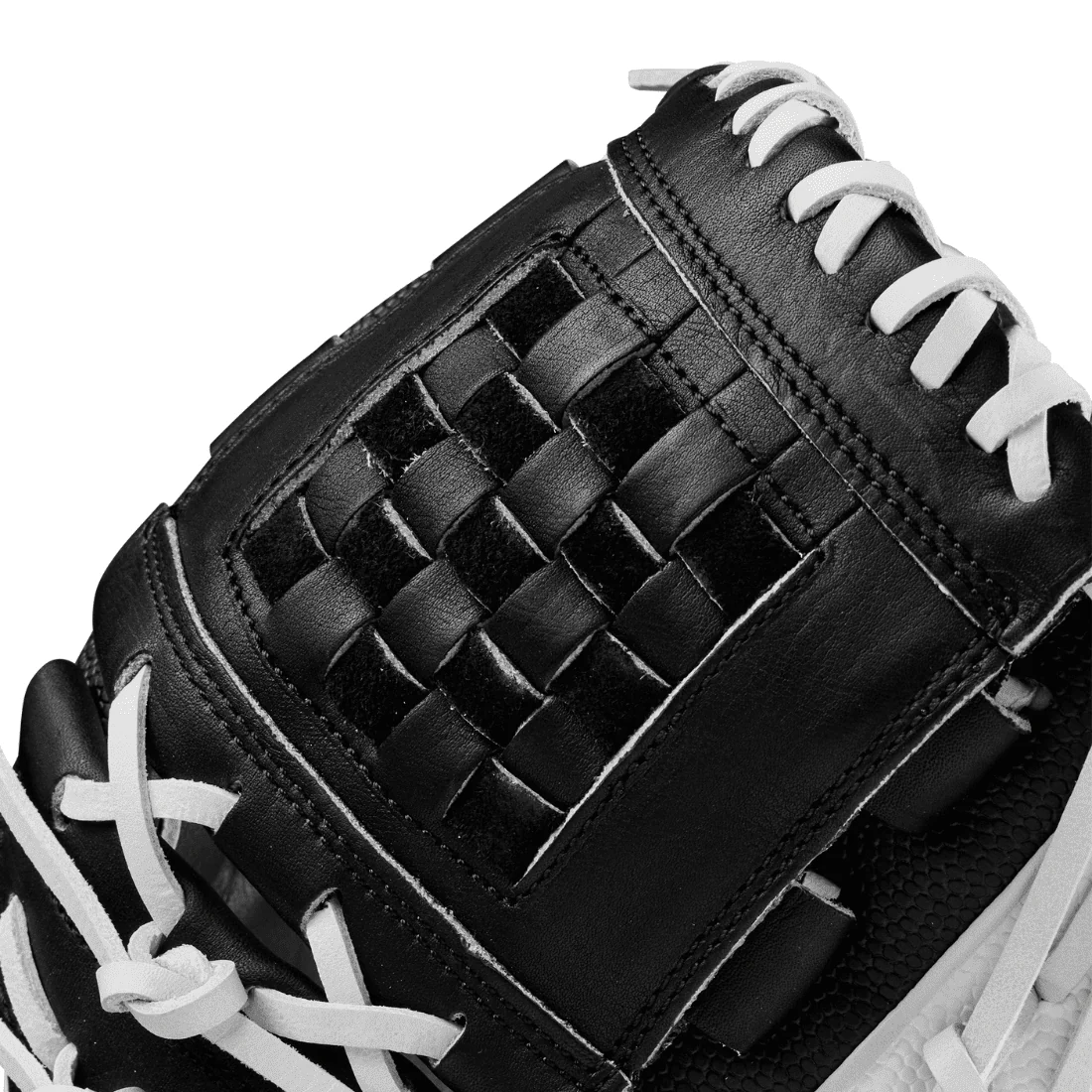 2024 A2000 Classic P12 12" Infield Fastpitch Softball Glove: WBW10267512 - Image 5