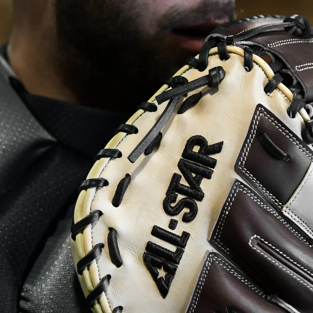 All-Star S7 Elite Pro Travel Fit 33" Baseball Catcher's Mitt: CM5000 - Image 4