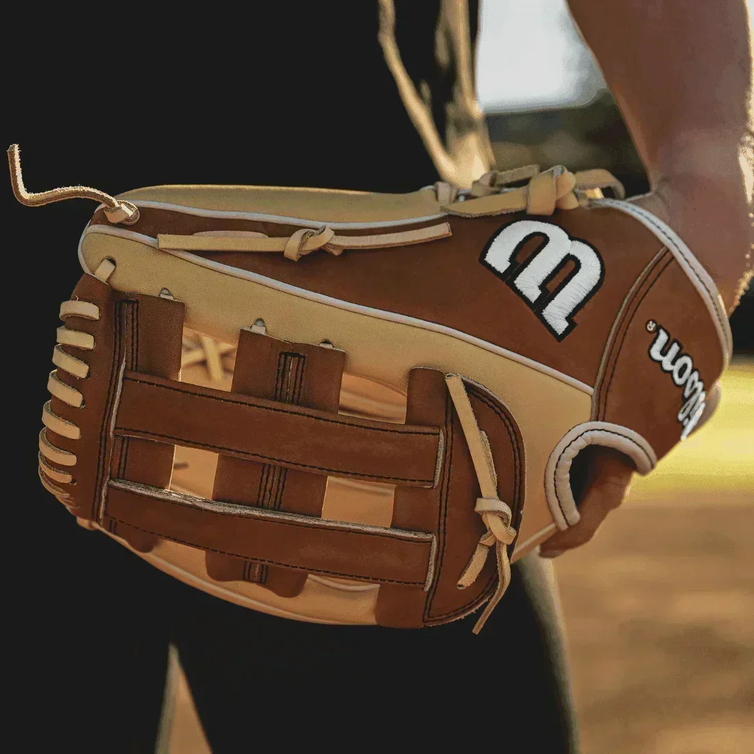 Winter 2024 A2000® FP1712 12” Infield Fastpitch Softball Glove: WBW10272412 - Image 2